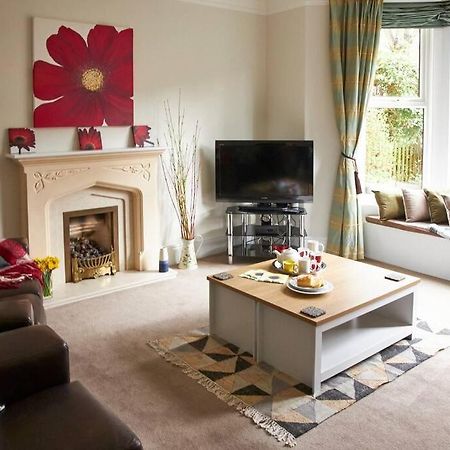 Comfy Big 7 Bedroom Townhouse Harrogate Eksteriør bilde