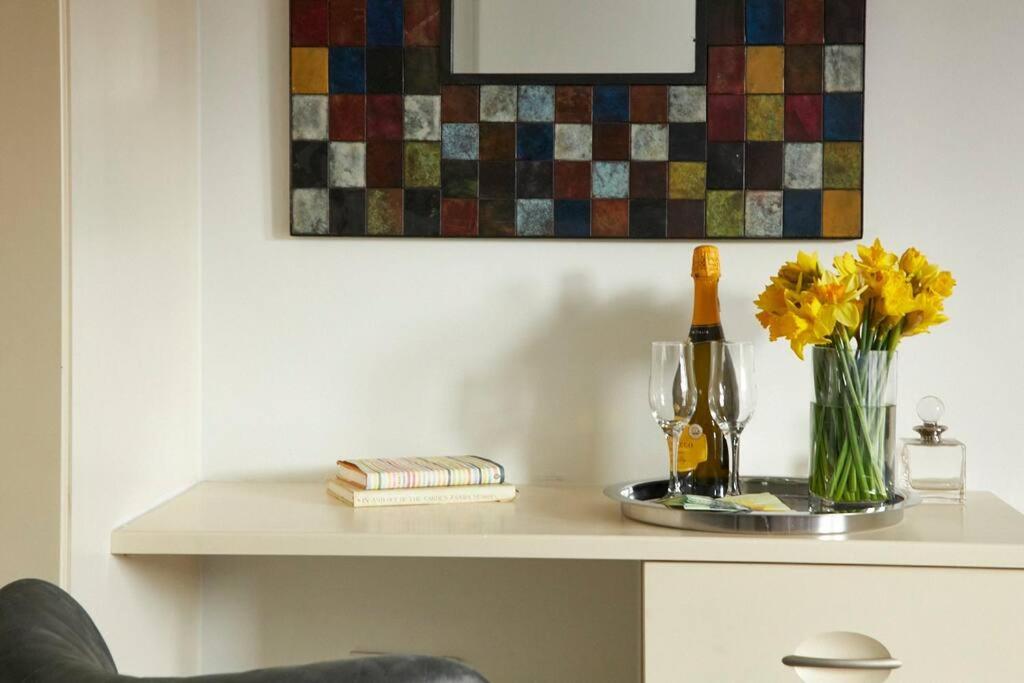 Comfy Big 7 Bedroom Townhouse Harrogate Eksteriør bilde