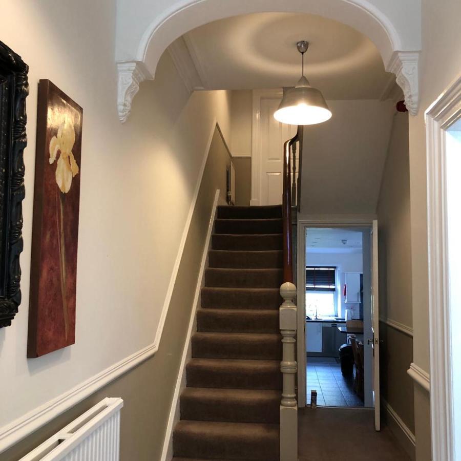 Comfy Big 7 Bedroom Townhouse Harrogate Eksteriør bilde